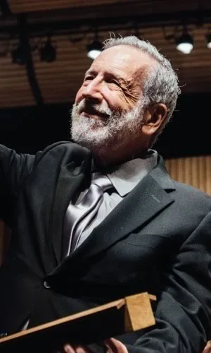 Alberto Correa Cadavid director emérito