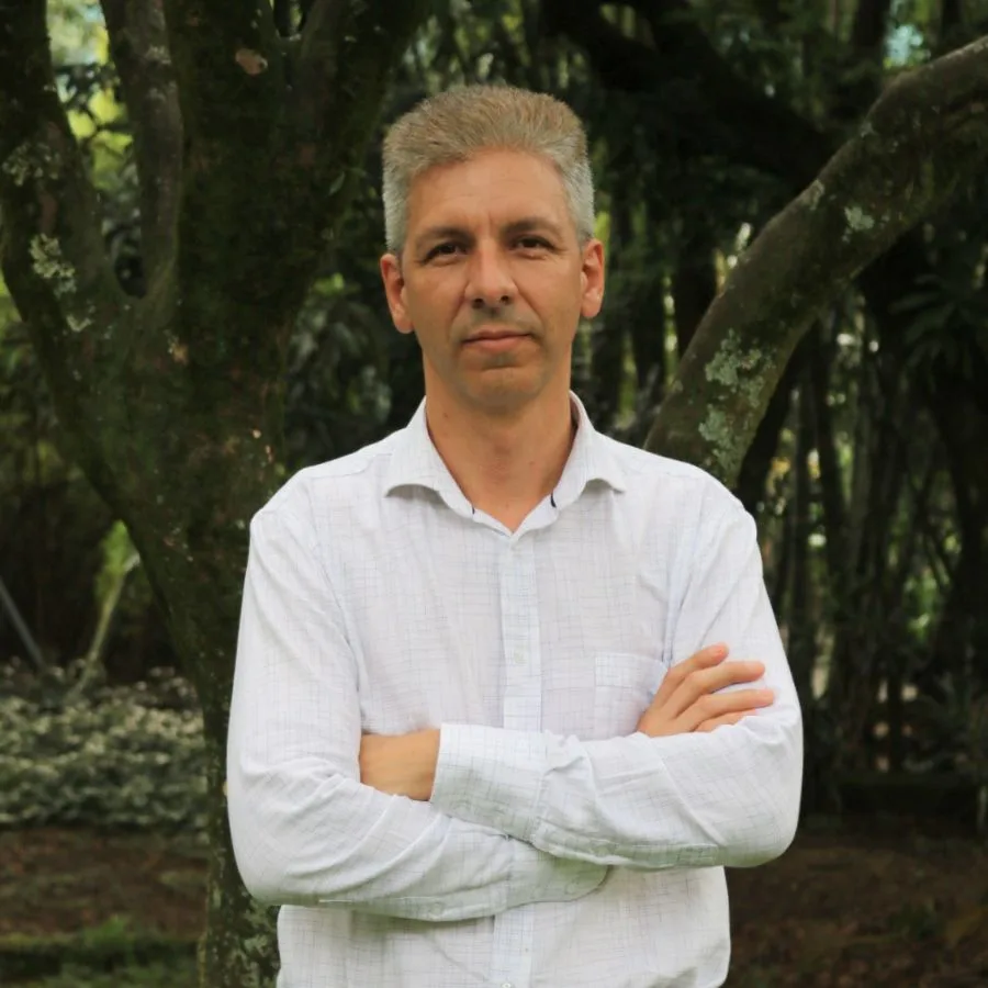 Julian Zapata - Coordinador educativo