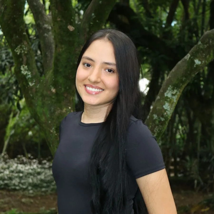 Veronica mesa - Auxiliar administrativa